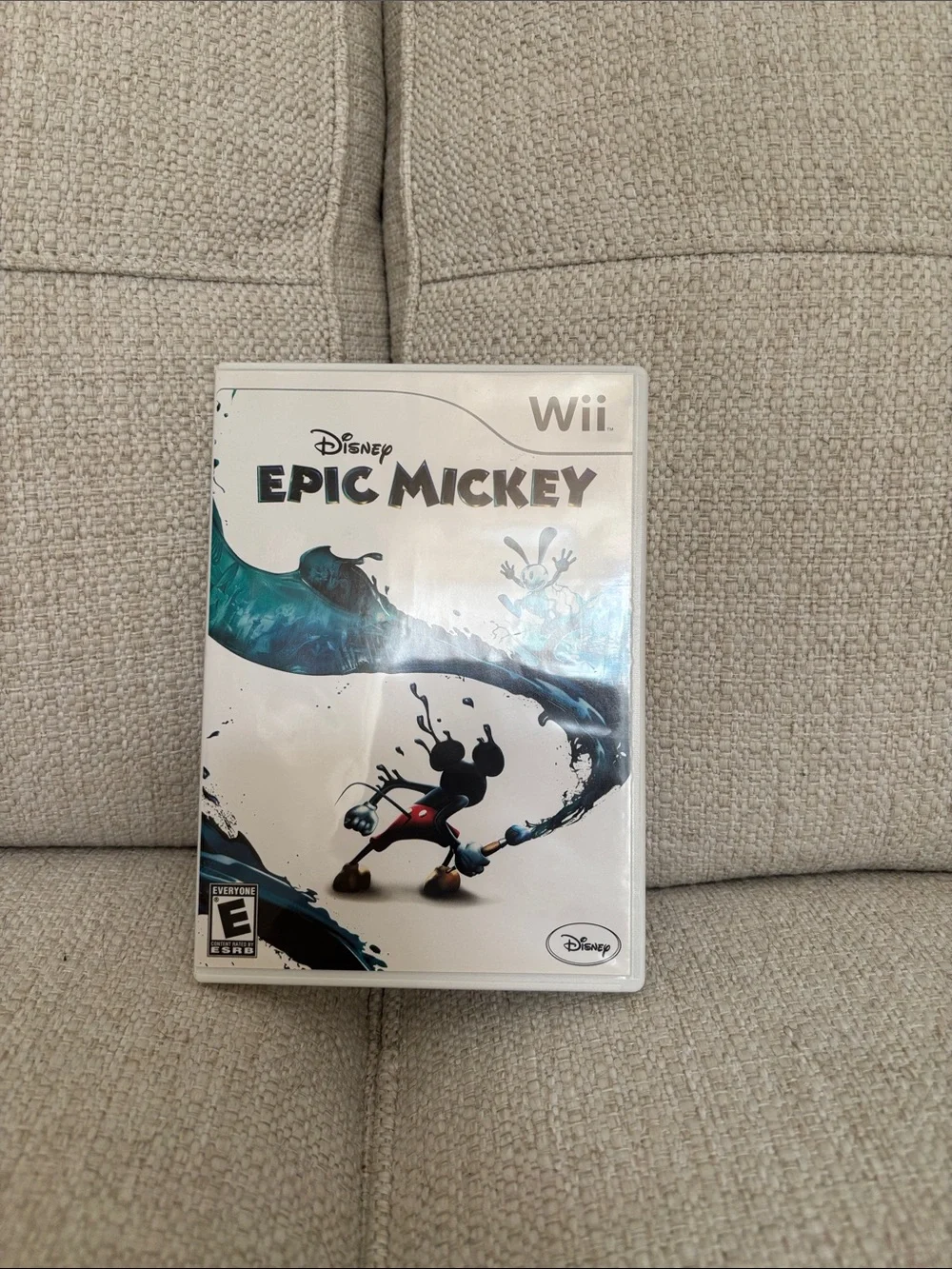 Disney Epic Mickey Wii - White, Teal & Black Artwork